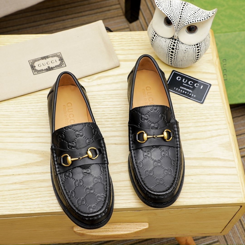 G*u*i leather shoes